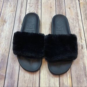 BOGO Black Faux Fur Slides Size 10